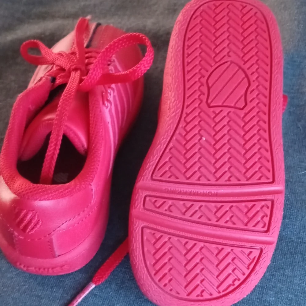 Shoes - Picture 3 of 4